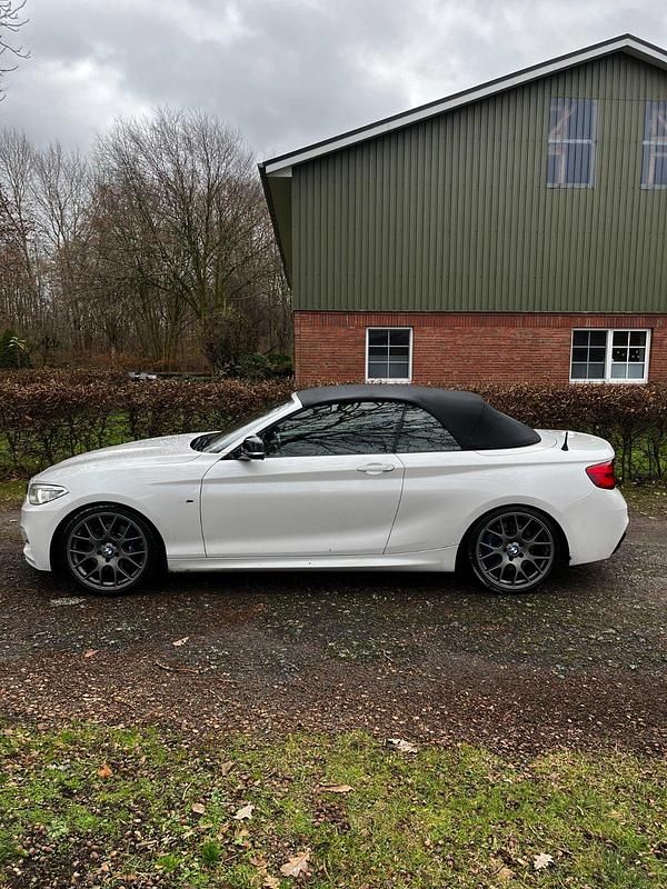 Gebraucht BMW M235 326 PS (239 kW) 2015 Weiß Cabrio