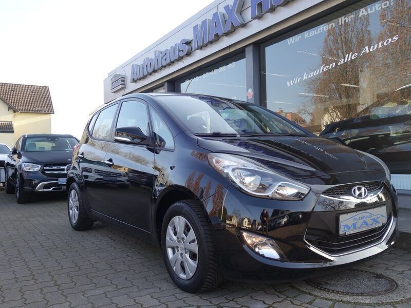 Schwarz Gebraucht 2012 Hyundai ix20 Van / Kleinbus | 6.999 € (Fairer Preis) - Bild 1/4
