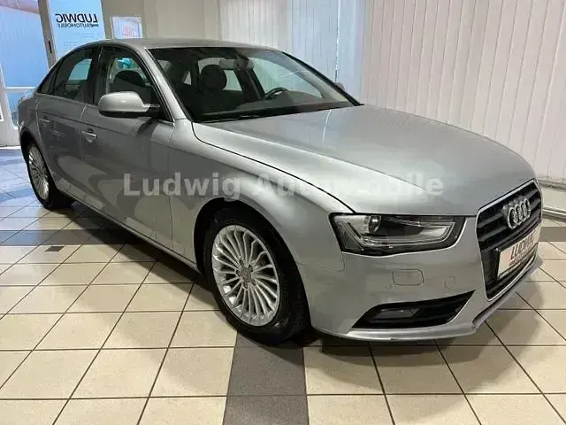 Gebraucht Audi A4 Sport 150 PS (110 kW) 2015 Silber Limousine