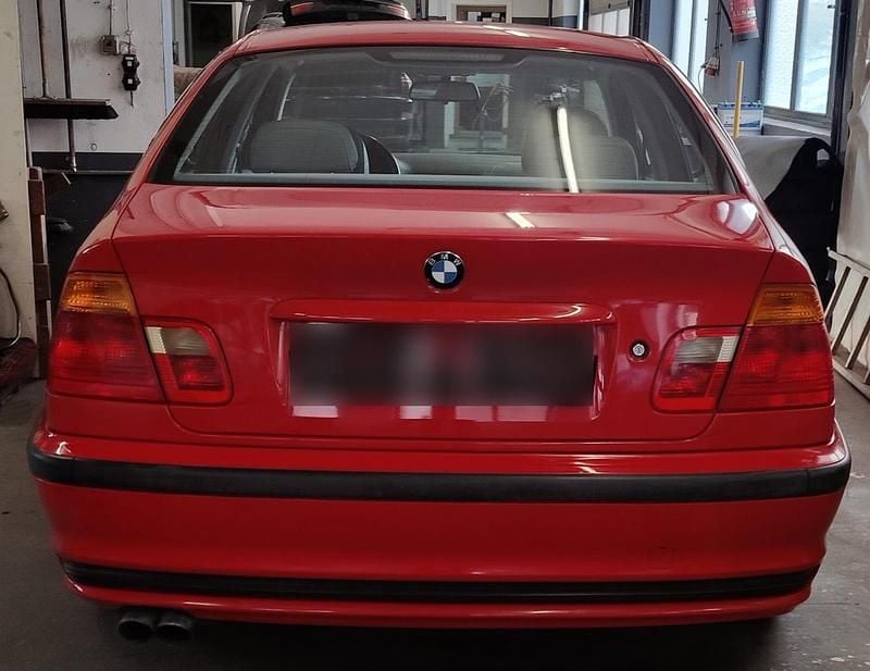 Gebraucht BMW 328 193 PS (141 kW) 1999 Rot Limousine