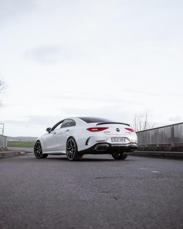Weiß Gebraucht 2018 Mercedes CLS63 AMG AMG Limousine | 44.999 € - Bild 1/4