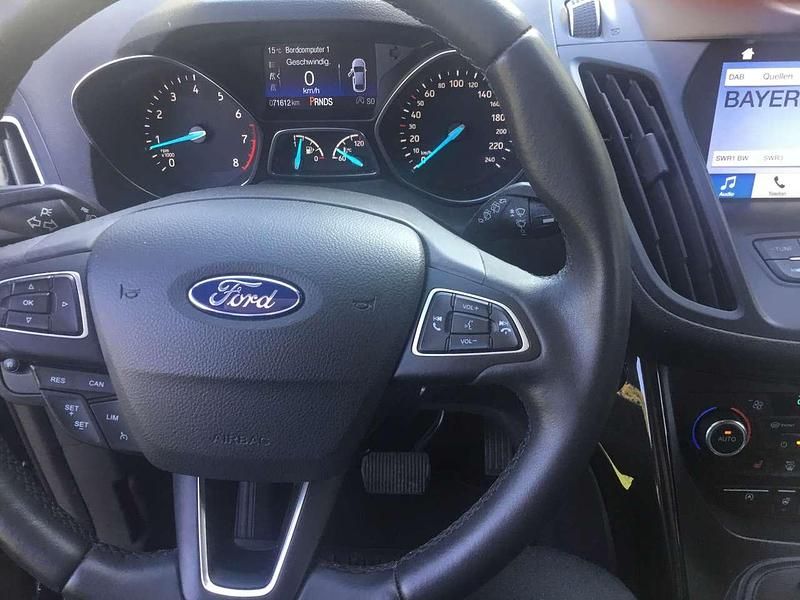 Gebraucht Ford Kuga Titanium 175 PS (128 kW) 2019 Schwarz SUV