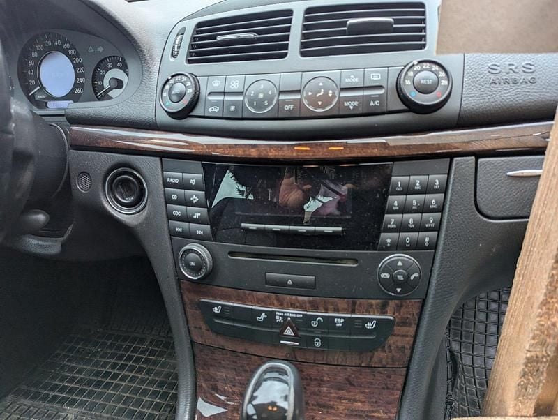 Second-hand Mercedes E280 231 CP (169 kW) 2005 Argintiu Berlinǎ