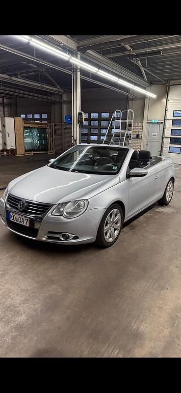 Silber Gebraucht 2010 VW Eos Edition Cabrio | 4.200 € (Teuer) - Bild 1/4