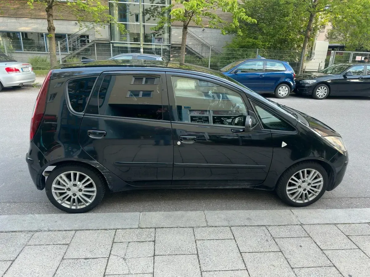 Gebraucht Mitsubishi Colt 95 PS (69 kW) 2007 Schwarz Kleinwagen