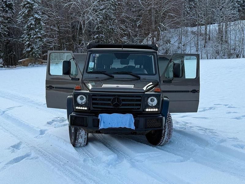 Braun Gebraucht 2018 Mercedes G350 Edition SUV | 104.550 € - Bild 1/4