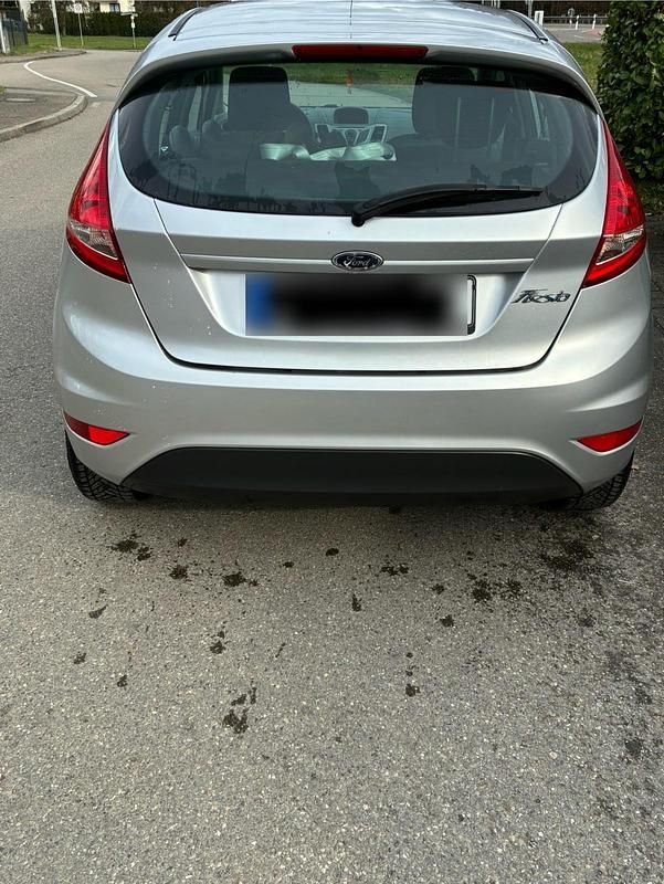 Gebraucht Ford Fiesta 60 PS (44 kW) 2009 Silber Kleinwagen