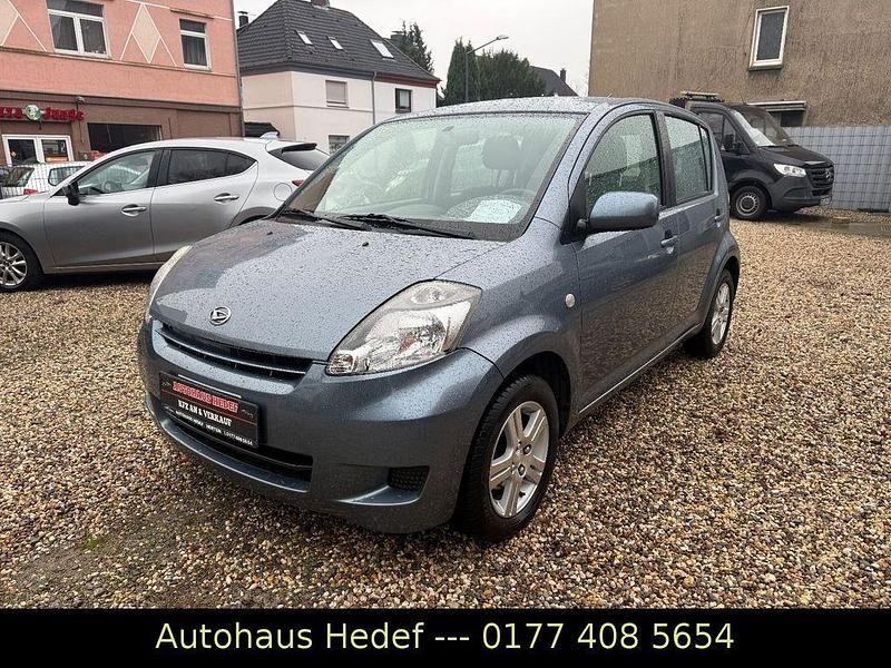 Grau Gebraucht 2007 Daihatsu Sirion Kleinwagen | 2.990 € (Fairer Preis) - Bild 1/4