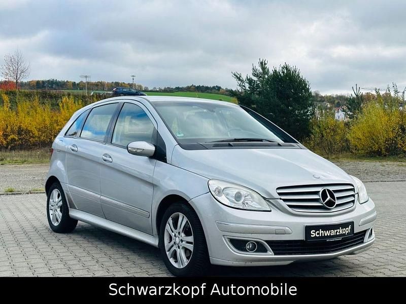 Gebraucht Mercedes B180 116 PS (85 kW) 2007 Silber Van / Kleinbus