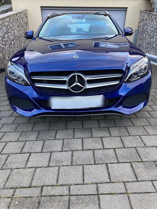 Gebraucht Mercedes C350e 211 PS (155 kW) 2017 Blau Kombi