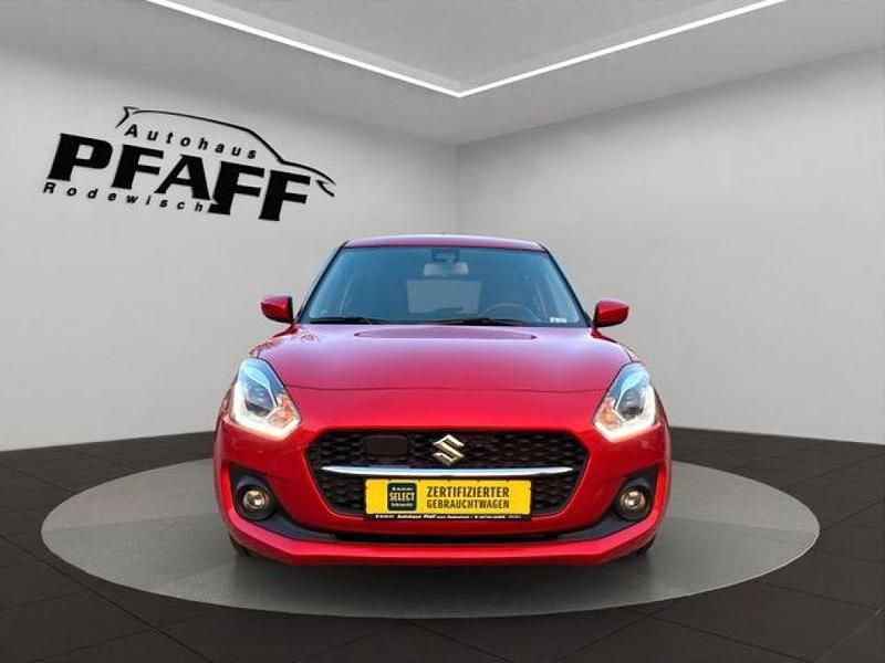 Gebraucht Suzuki Swift Comfort 83 PS (61 kW) 2020 Rot Kleinwagen
