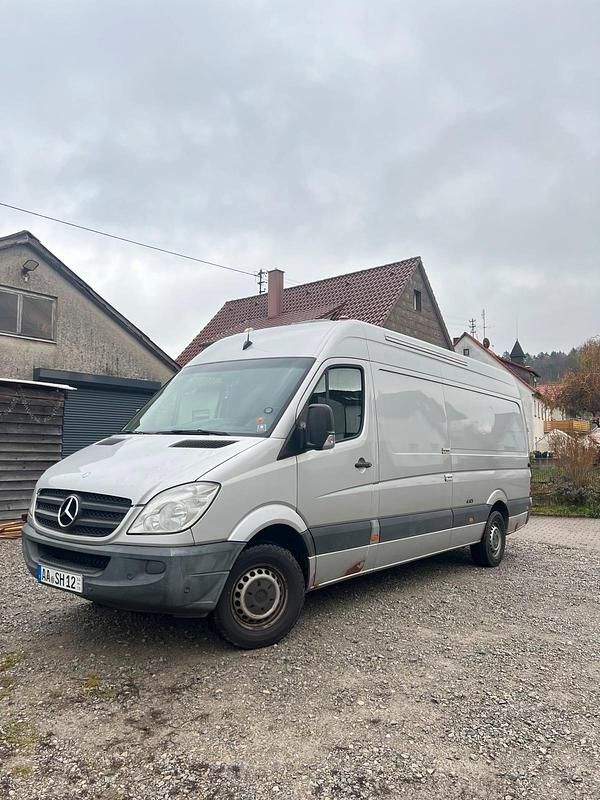 Silber Gebraucht 2009 Mercedes Sprinter Van | 12.399 € - Bild 1/4