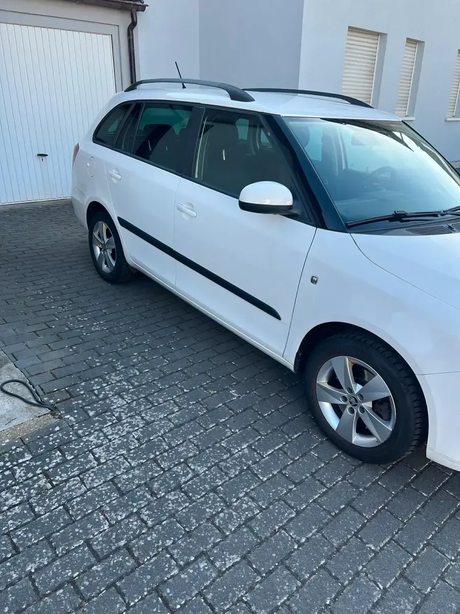 Gebraucht Skoda Fabia Fresh 105 PS (77 kW) 2014 Weiß Kombi
