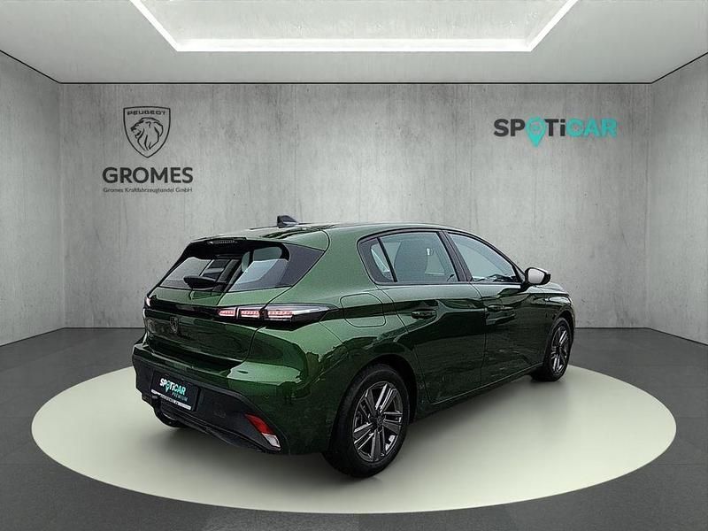 Gebraucht Peugeot 308 Active 131 PS (96 kW) 2023 Grün Limousine