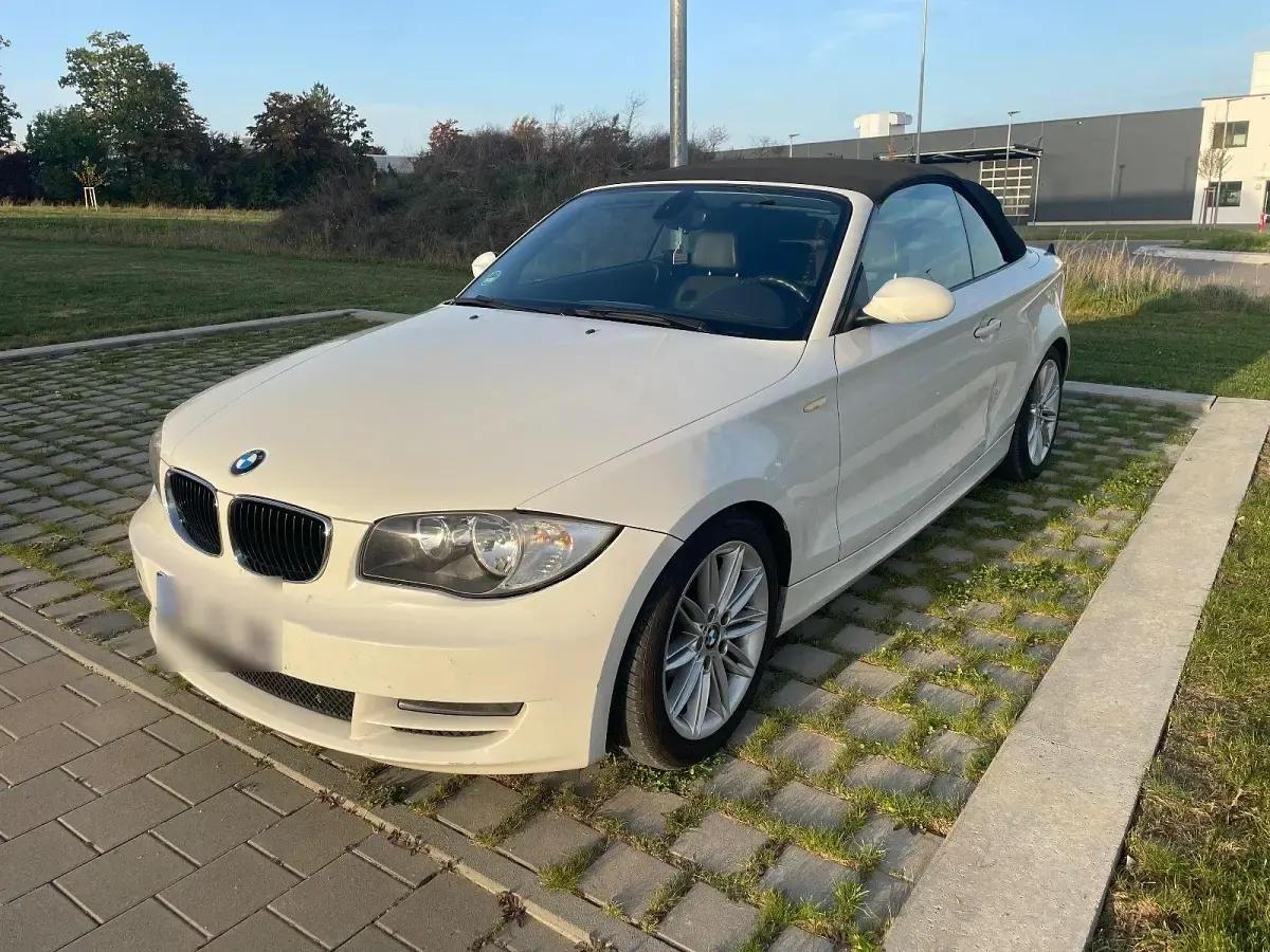 Gebraucht BMW 120 Cabriolet 170 PS (125 kW) 2008 Weiß Cabrio