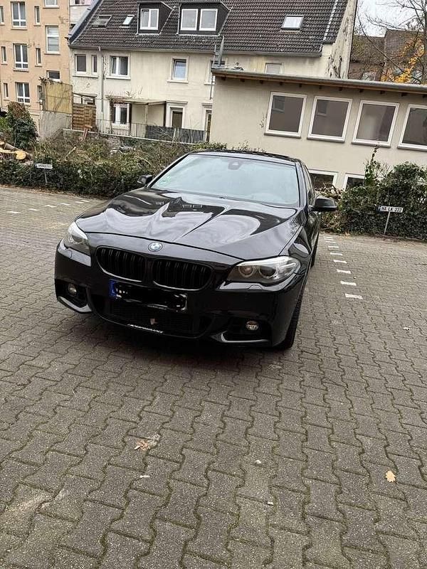 Gebraucht 2013 BMW 530 Sport Line Limousine | 14.000 € (Teuer) - Bild 1/4