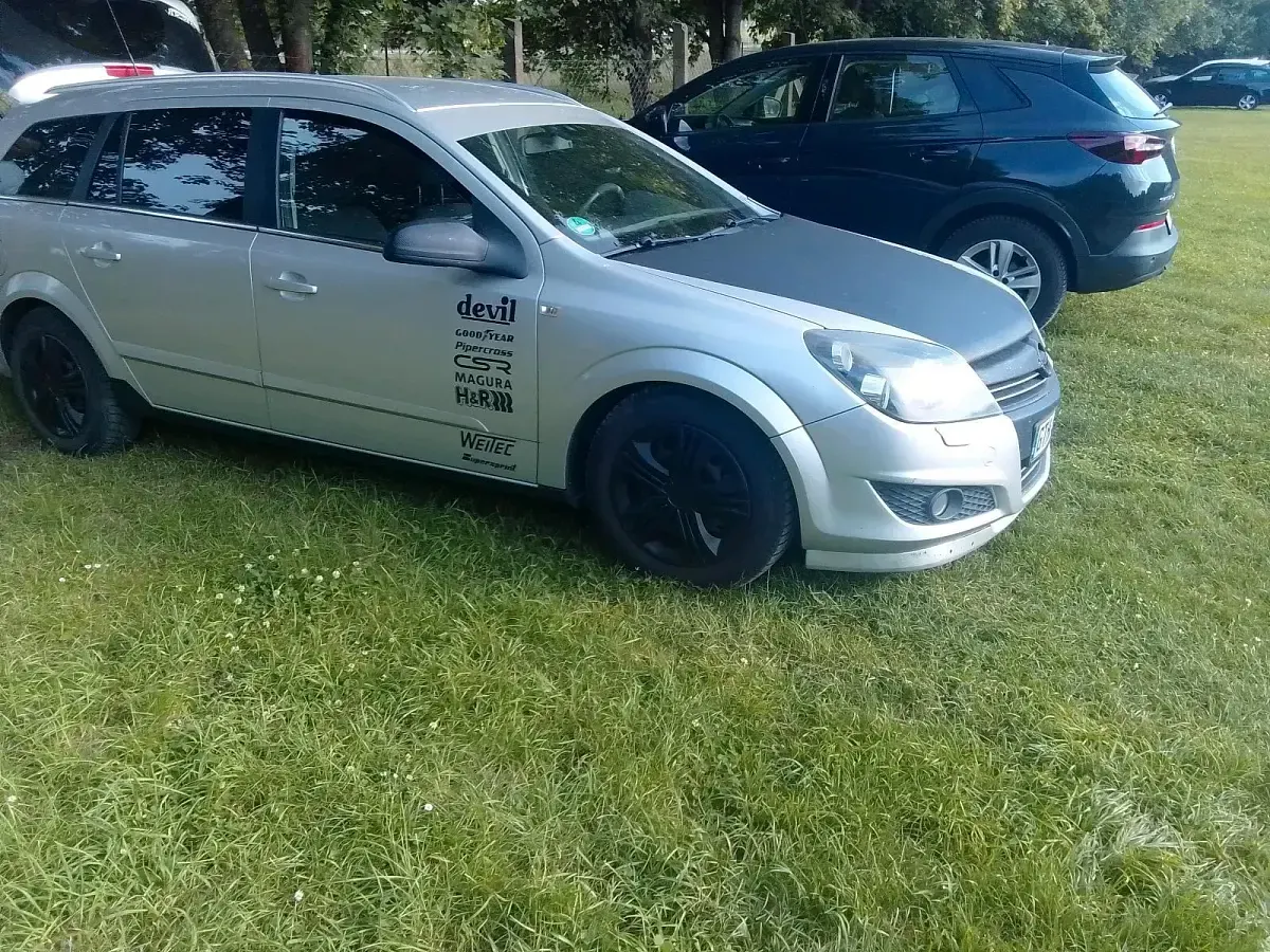 Gebraucht Opel Astra 140 PS (102 kW) 2008 Silber Kombi