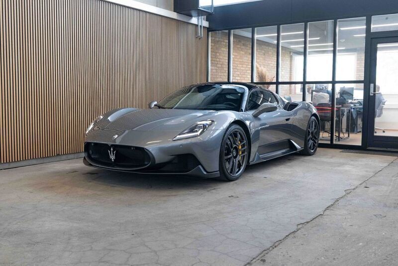 Grau Gebraucht 2023 Maserati MC20 | 220.150 € - Bild 1/4