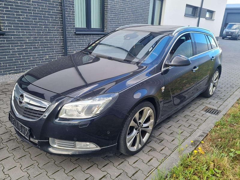 Gebraucht Opel Insignia Innovation 194 PS (142 kW) 2013 Schwarz Kombi