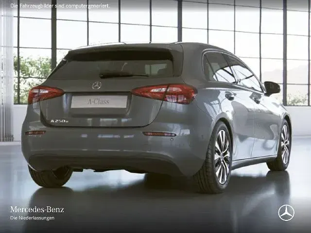 Gebraucht Mercedes A250 218 PS (160 kW) 2022