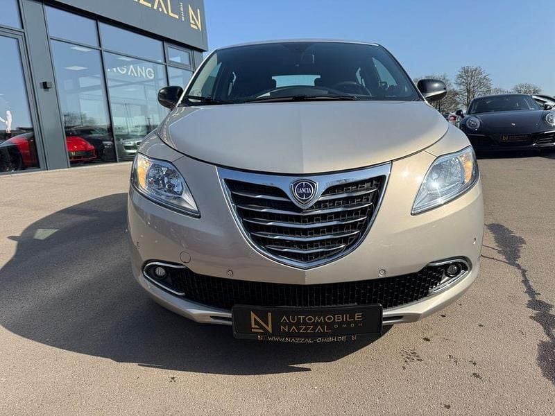 Gebraucht Lancia Ypsilon Gold 69 PS (50 kW) 2014 Beige Kleinwagen