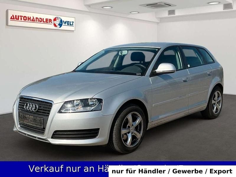Silber Gebraucht 2008 Audi A3 Sportback Attraction Limousine | 4.499 € (Guter Preis) - Bild 1/3