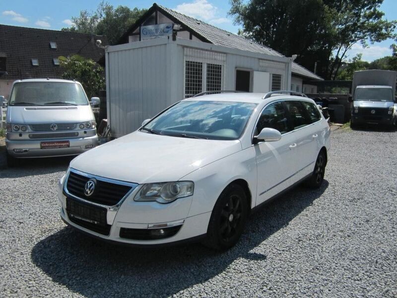 Weiß Gebraucht 2007 VW Passat Comfortline Kombi | 1.890 € (Guter Preis) - Bild 1/4