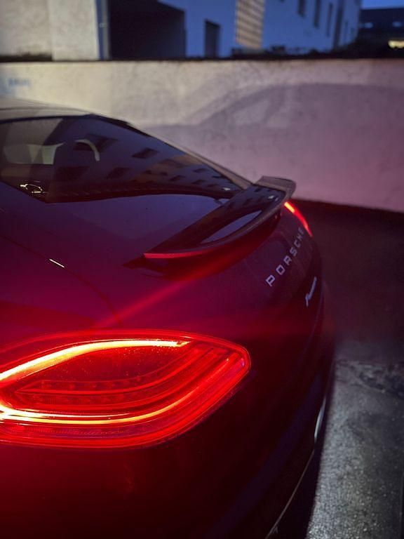 Gebraucht Porsche Panamera 250 PS (183 kW) 2013 Schwarz Kleinwagen