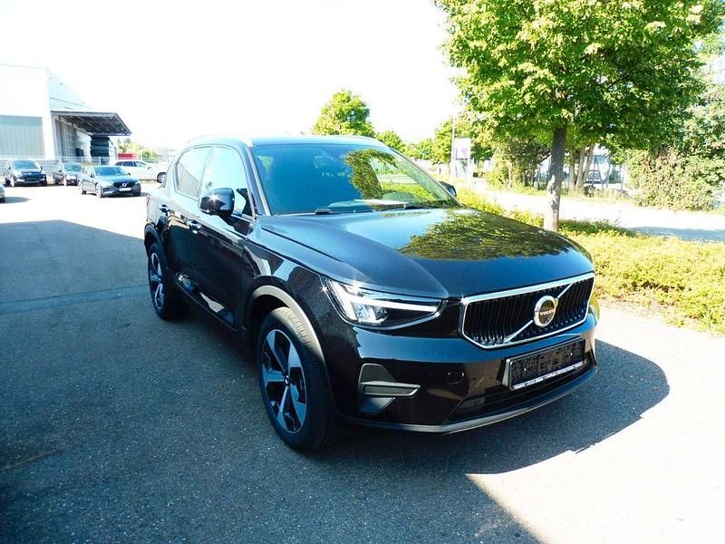 Schwarz Gebraucht 2024 Volvo XC40 SUV | 36.500 € (Fairer Preis) - Bild 1/4