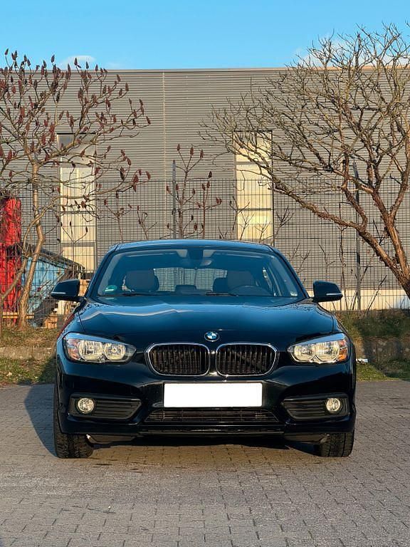 Gebraucht BMW 116 Advantage 109 PS (80 kW) 2015 Schwarz Kleinwagen