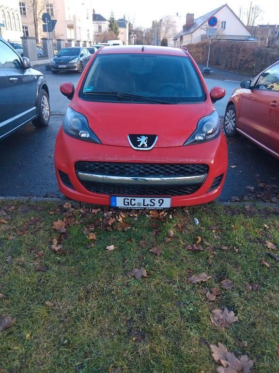 Rot Gebraucht 2009 Peugeot 107 Filou Kleinwagen | 1.150 € (Superpreis) - Bild 1/4