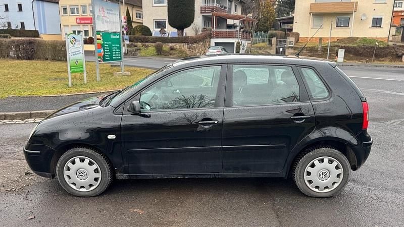 Gebraucht VW Polo 54 PS (39 kW) 2004 Schwarz Kleinwagen