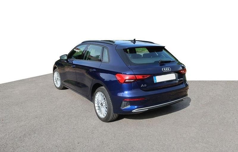 Gebraucht Audi A3 Sportback e-tron Advanced 204 PS (150 kW) 2022 Blau Kleinwagen
