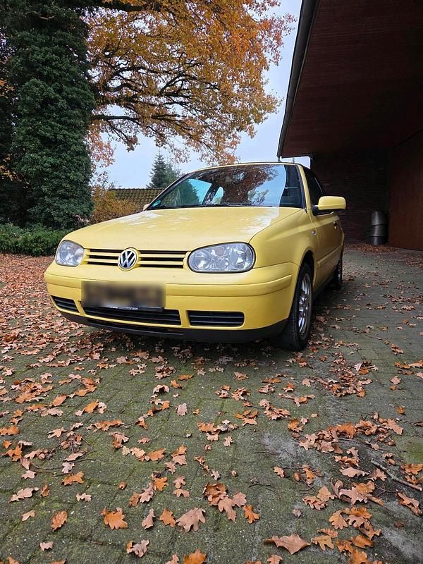 Gelb Gebraucht 2001 VW Golf Cabriolet Conceptline Cabrio | 2.199 € (Guter Preis) - Bild 1/4