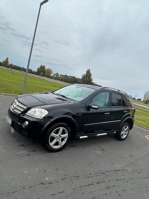 Gebraucht Mercedes ML280 190 PS (139 kW) 2007 Schwarz SUV