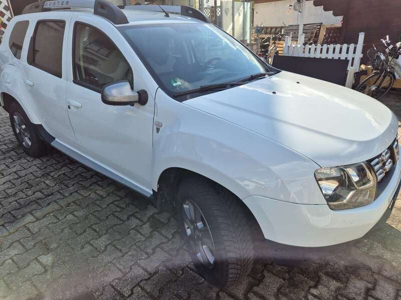 Weiß Gebraucht 2017 Dacia Duster SUV | 5.600 € (Superpreis) - Bild 1/4