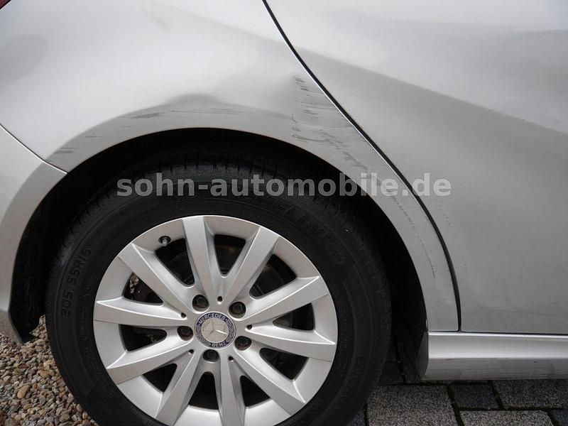 Gebraucht Mercedes A180 122 PS (89 kW) 2015 Silber Limousine