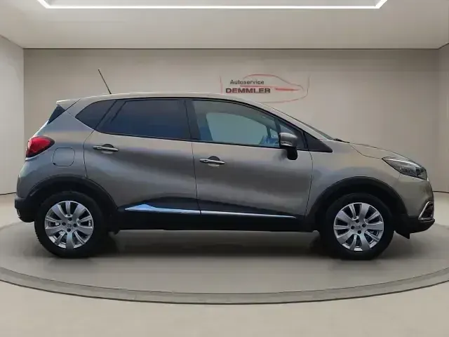 Używany Renault Captur Dynamique 90 KM (66 kW) 2014 Szary SUV