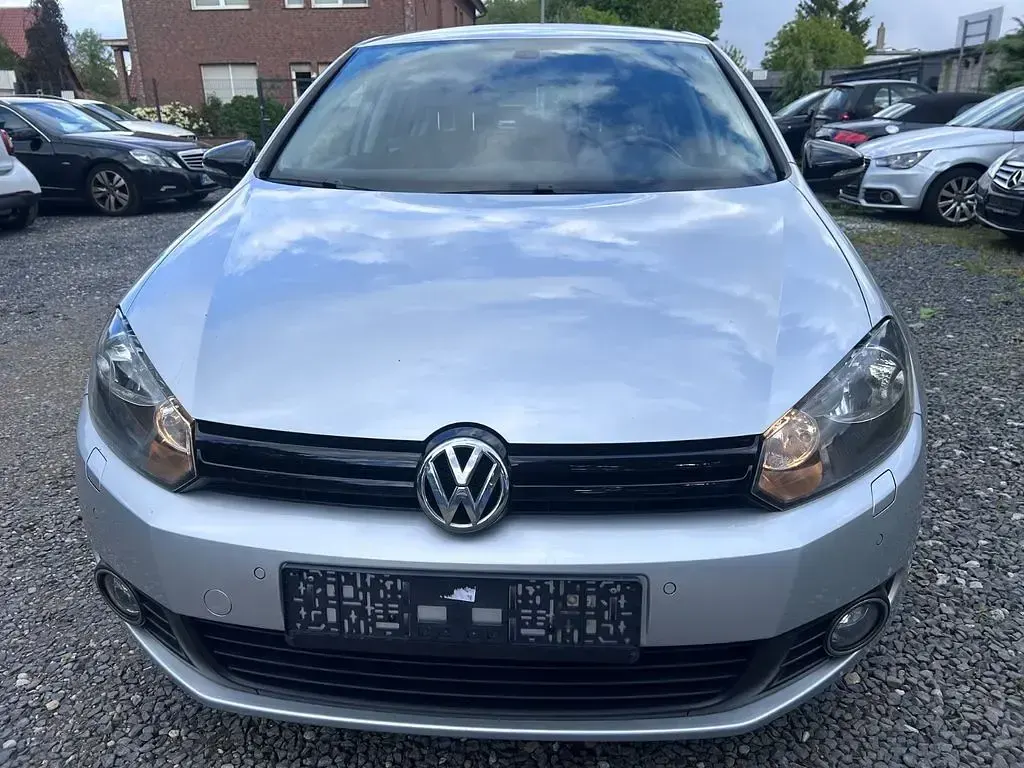 Gebraucht VW Golf VII Match 105 PS (77 kW) 2012 Reflexsilber Limousine