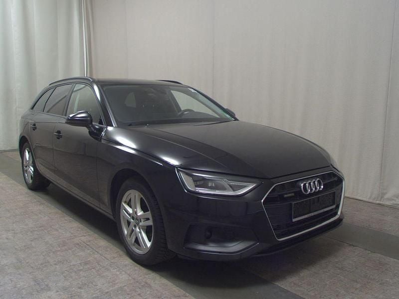 Gebraucht Audi A4 Ambiente 231 PS (169 kW) 2020 Mythosschwarz metallic Kombi