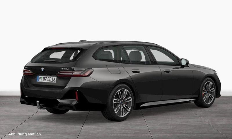Ny BMW 540 Performance 286 HK (210 kW) 2025 Grå Stationcar