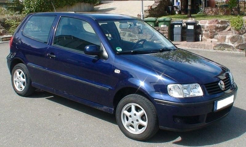 Second-hand VW Polo 50 CP (36 kW) 2000 Albastru Berlinǎ