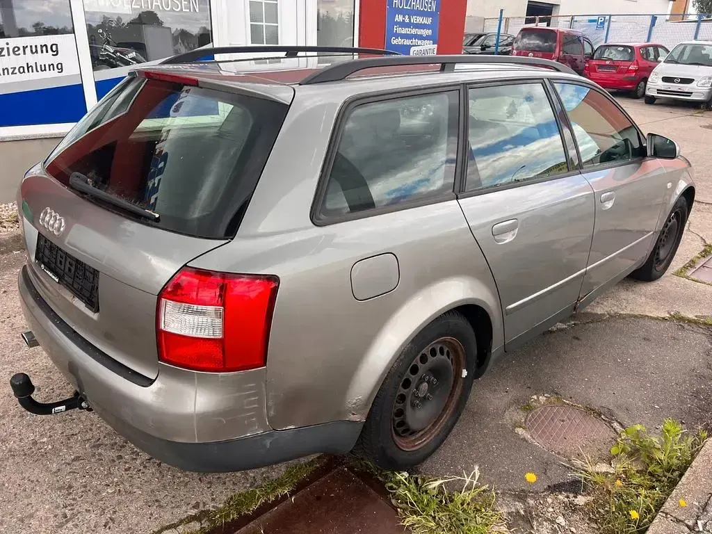 Gebraucht Audi A4 131 PS (96 kW) 2003 Silber Kombi