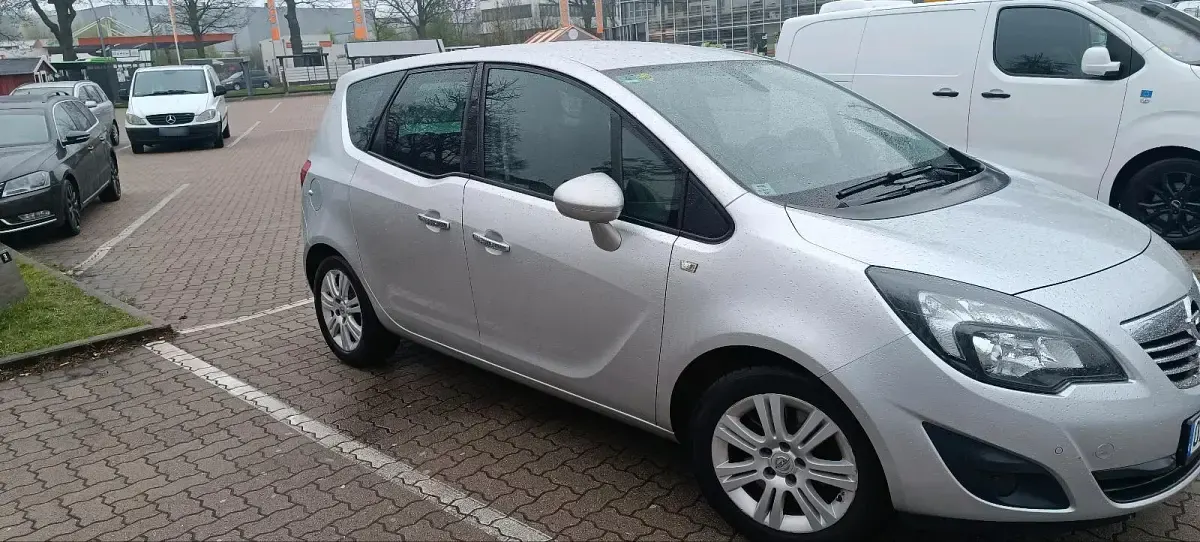 Używany Opel Meriva 130 KM (95 kW) 2011 Szary Minivan