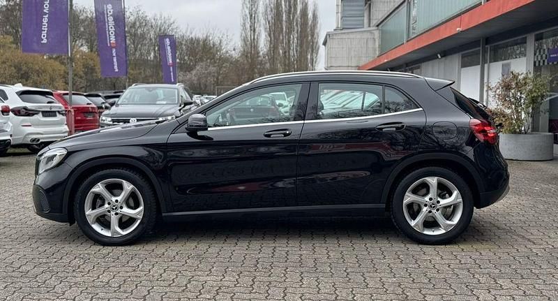 Gebraucht Mercedes GLA200 156 PS (114 kW) 2018 Schwarz SUV