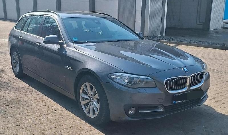 Gebraucht BMW 520 190 PS (139 kW) 2016 Grau Kombi