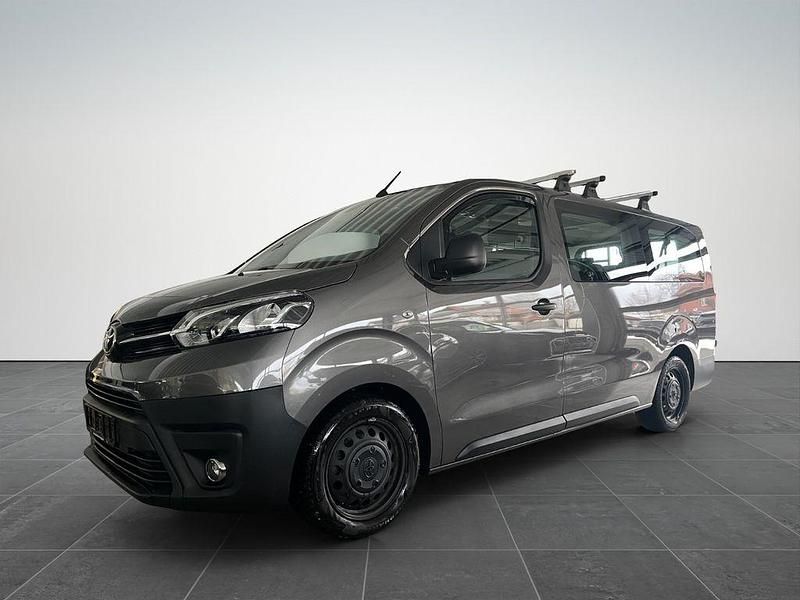 Gebraucht Toyota Proace Comfort 144 PS (105 kW) 2022 Grau Van / Kleinbus