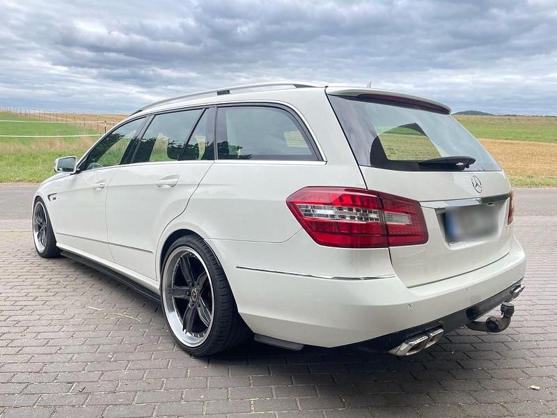 Gebraucht Mercedes E350 265 PS (194 kW) 2009 Weiß Kombi