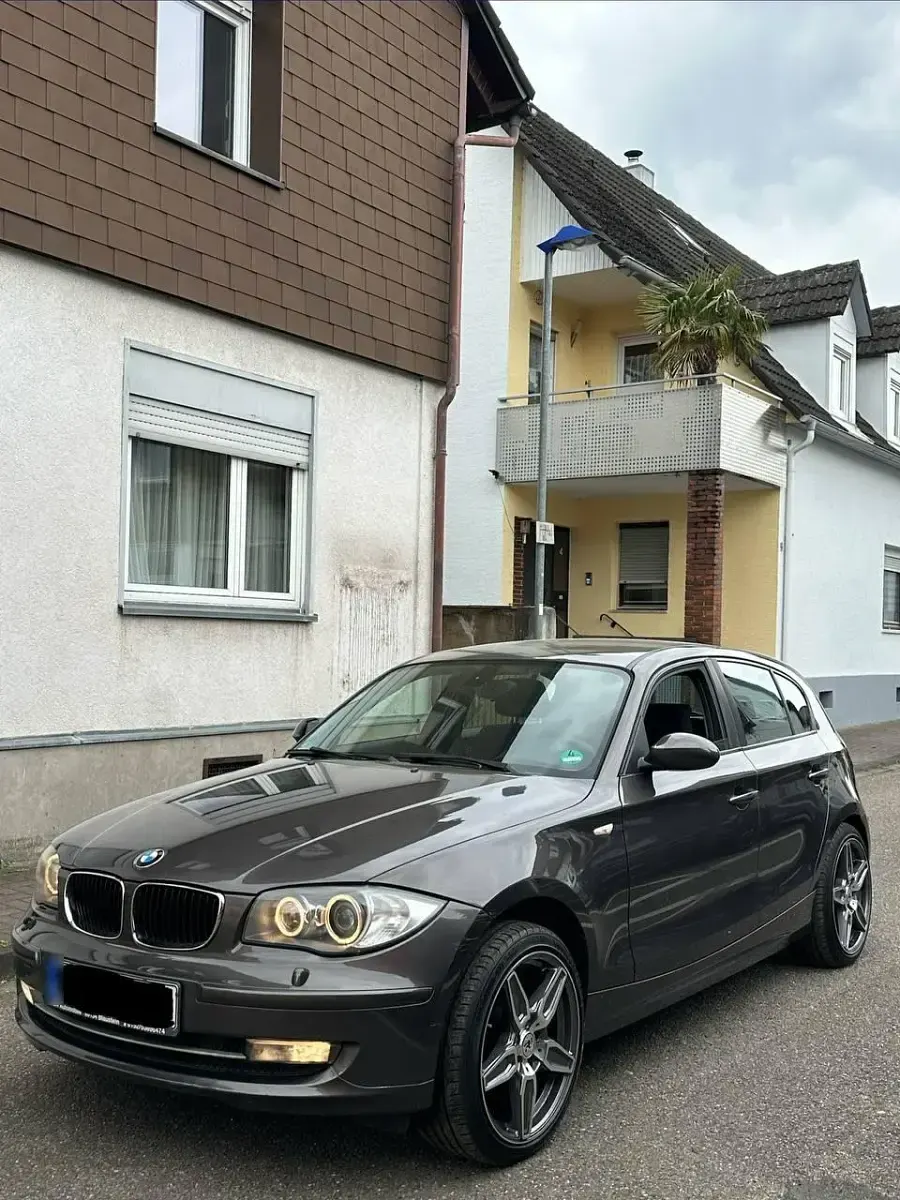 Second-hand BMW 118 143 CP (105 kW) 2009 Hatchback