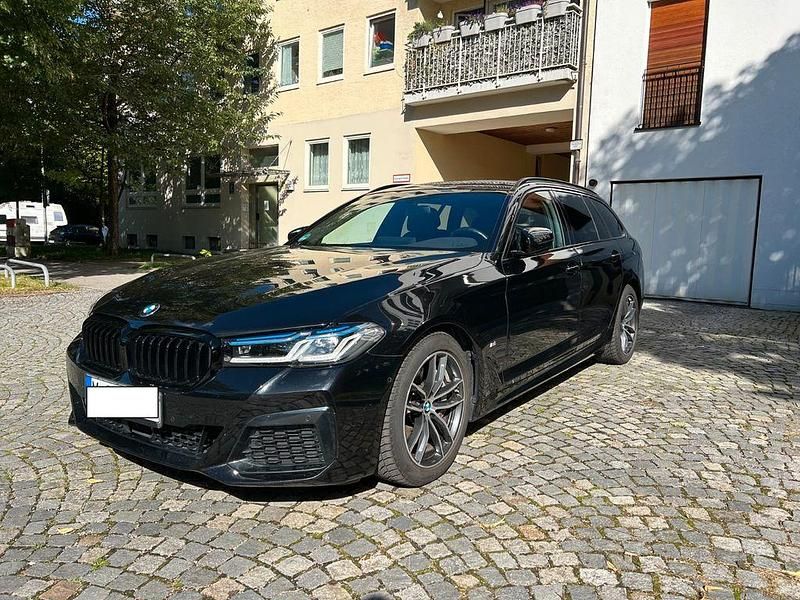 Schwarz Gebraucht 2022 BMW 540 M Sport Kombi | 50.600 € (Fairer Preis) - Bild 1/4